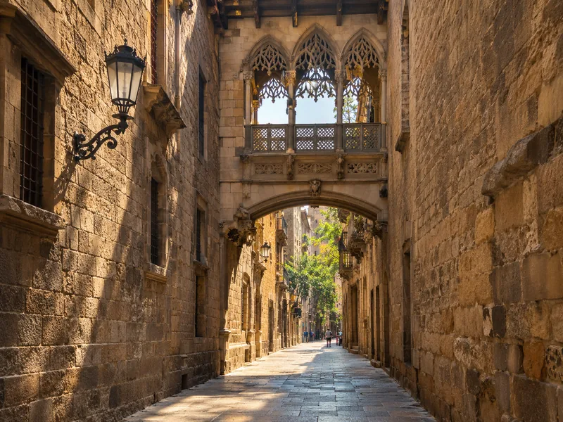 Walking Tour of the Old Town, Ramblas and Gaudí Houses