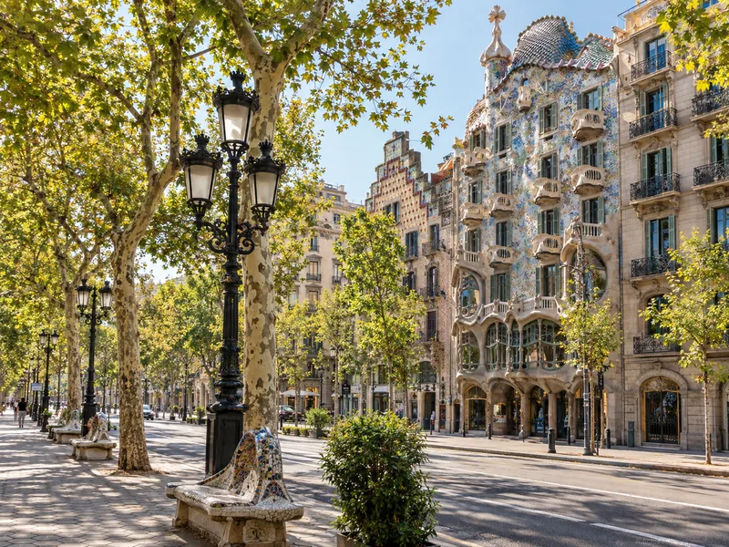 Gaudí's Houses and Modernism Walking Tour